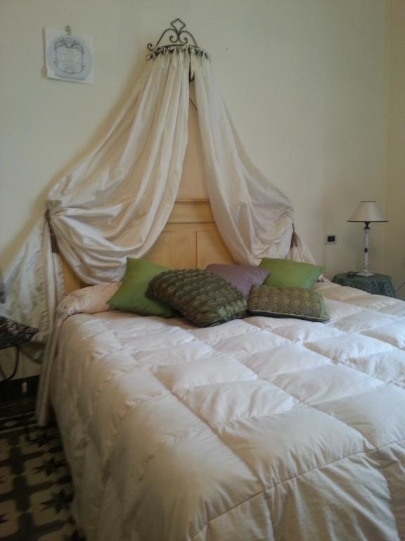 Casa Simonetti Bed and Breakfast Torre del Lago Puccini Rum bild